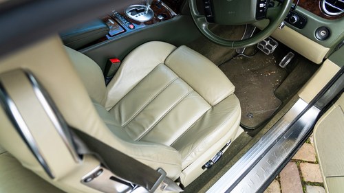 2004 Bentley Continental GT zum Verkauf (Bild 45 von 135)