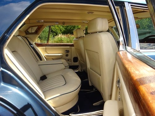 1986 Bentley Mulsanne Te koop (foto 74 van 188)