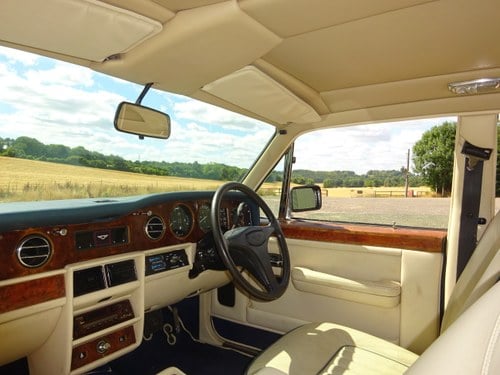 1986 Bentley Mulsanne Te koop (foto 58 van 188)