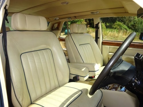 1986 Bentley Mulsanne Te koop (foto 51 van 188)