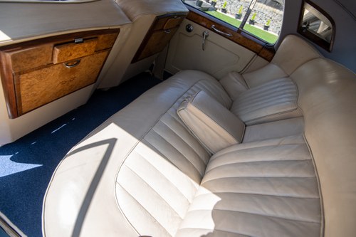 Bentley S2 Saloon zum Verkauf (Bild 45 von 170)