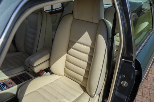 1990 Bentley Turbo R For Sale (picture 36 of 167)