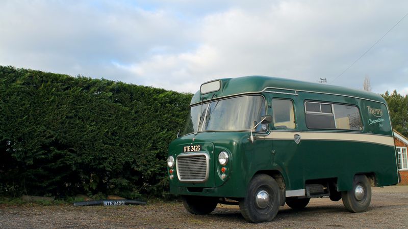 RESERVE LOWERED - 1969 Morris LD Mk 3 Ambulance For Sale (picture 1 of 77)