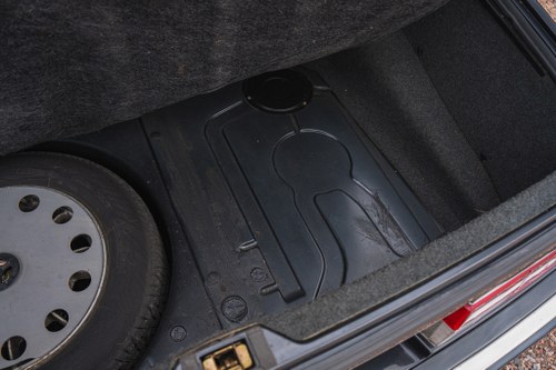 1989 BMW 635CSi (E24) zum Verkauf (Bild 118 von 234)