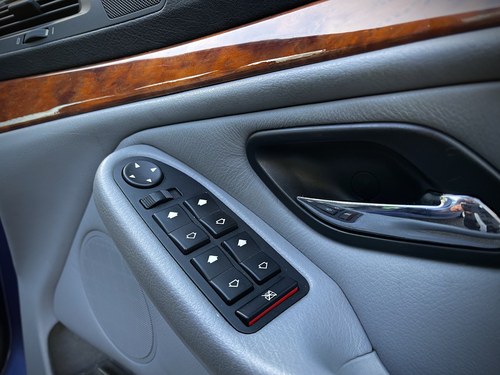 2000 BMW Alpina B10 3.3 Manual (E39) For Sale (picture 38 of 176)