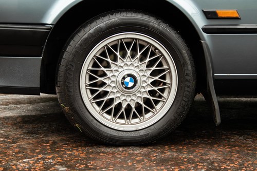 1988 BMW 325i Manual 2-door (E30) Te koop (foto 13 van 137)