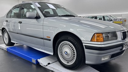 1996 BMW 318i SE  E36
