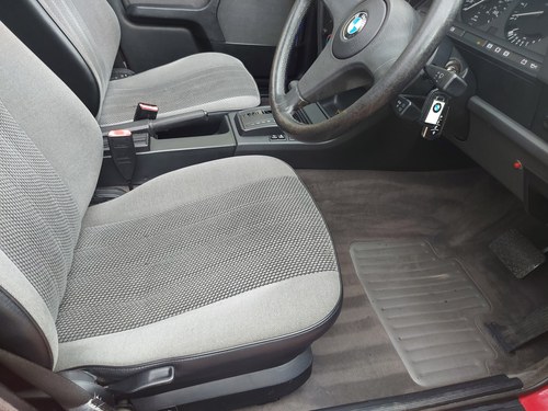 1989 BMW 320i Touring Auto (E30) Te koop (foto 14 van 48)