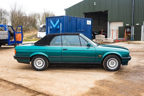 1992 BMW E30 320i Cabriolet Te koop (foto 14 van 122)