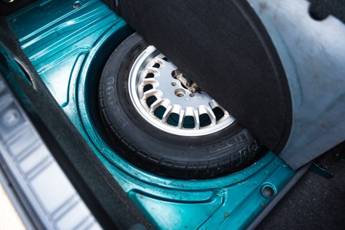 1992 BMW E30 320i Cabriolet Te koop (foto 64 van 122)