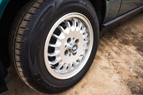 1992 BMW E30 320i Cabriolet Te koop (foto 37 van 122)