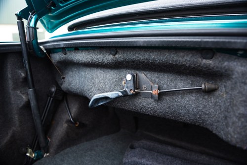 1992 BMW E30 320i Cabriolet Te koop (foto 61 van 122)