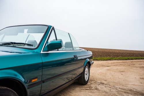 1992 BMW E30 320i Cabriolet Te koop (foto 71 van 122)