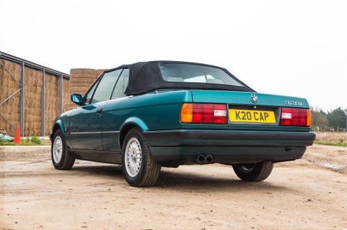 1992 BMW E30 320i Cabriolet Te koop (foto 23 van 122)
