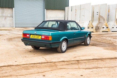 1992 BMW E30 320i Cabriolet Te koop (foto 18 van 122)