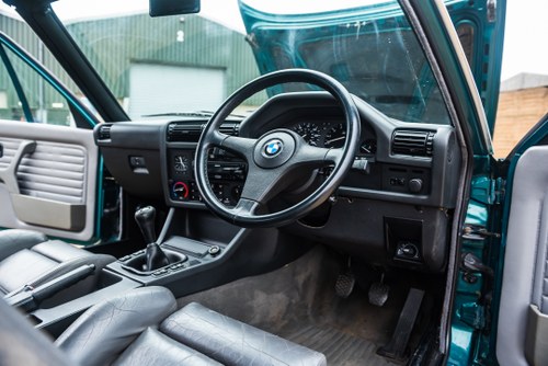 1992 BMW E30 320i Cabriolet Te koop (foto 40 van 122)