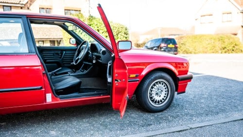 1989 BMW 316i à vendre (picture 14 of 179)