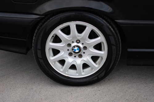 1997 BMW 318i Convertible For Sale (picture 21 of 146)