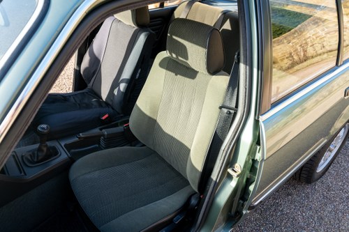 1986 BMW 318i 4-Door Saloon (E30) Te koop (foto 26 van 173)