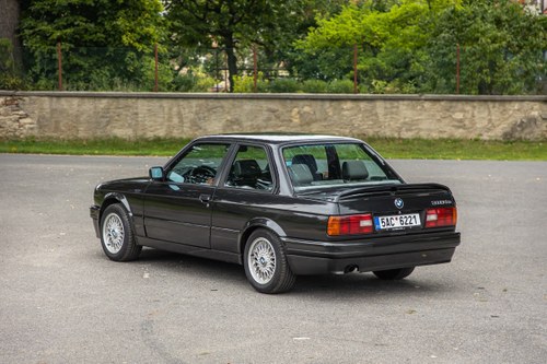 1990 BMW 318is M-Technic (E30) For Sale (picture 9 of 57)
