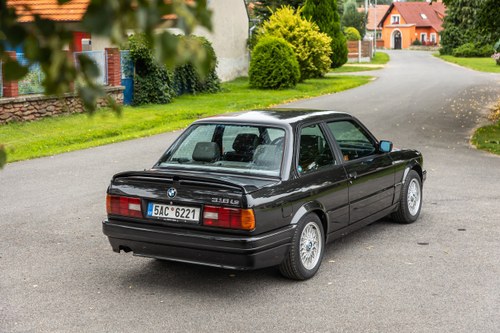 1990 BMW 318is M-Technic (E30) For Sale (picture 11 of 57)
