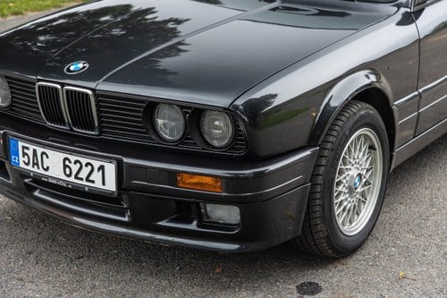 1990 BMW 318is M-Technic (E30) For Sale (picture 39 of 57)