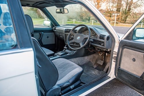 RESERVE LOWERED - 1988 BMW 320i Auto For Sale (picture 13 of 58)