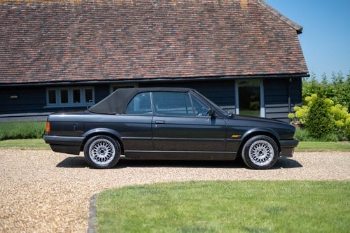 1992 BMW 320i Convertible (E30) Automatic In vendita (immagine 24 di 204)