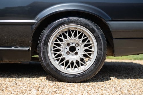 1992 BMW 320i Convertible (E30) Automatic In vendita (immagine 29 di 204)