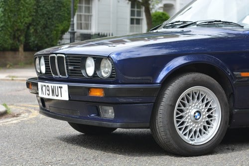 1993 BMW 320i Convertible For Sale (picture 16 of 161)