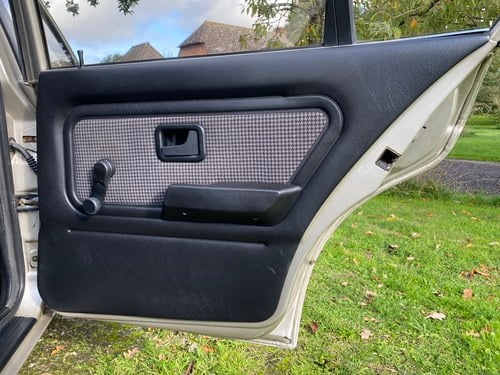 1986 BMW 320i (E30) En venta (imagen 22 de 158)