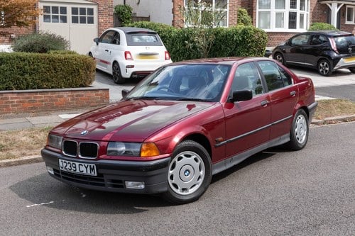 1991 BMW 320i (E36) Saloon zum Verkauf (Bild 13 von 147)