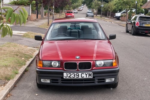 1991 BMW 320i (E36) Saloon zum Verkauf (Bild 29 von 147)