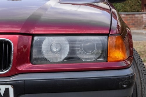 1991 BMW 320i (E36) Saloon zum Verkauf (Bild 86 von 147)