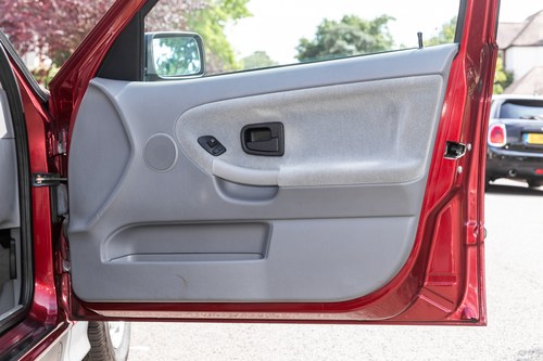 1991 BMW 320i (E36) Saloon zum Verkauf (Bild 37 von 147)