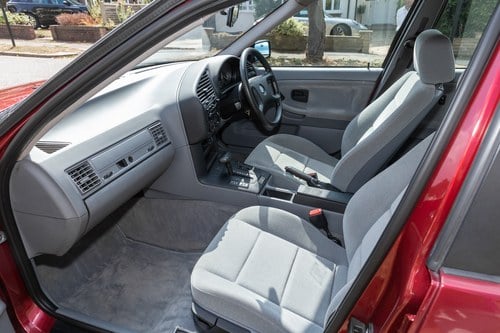 1991 BMW 320i (E36) Saloon zum Verkauf (Bild 38 von 147)