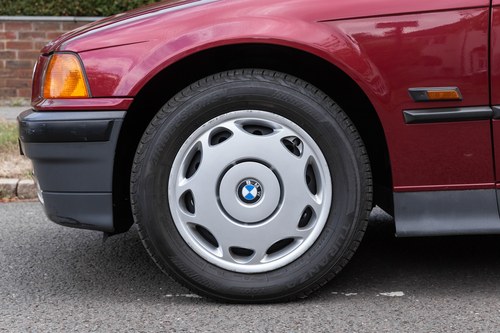 1991 BMW 320i (E36) Saloon zum Verkauf (Bild 34 von 147)