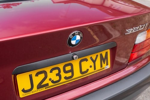 1991 BMW 320i (E36) Saloon zum Verkauf (Bild 98 von 147)