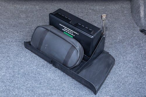 1991 BMW 320i (E36) Saloon zum Verkauf (Bild 66 von 147)