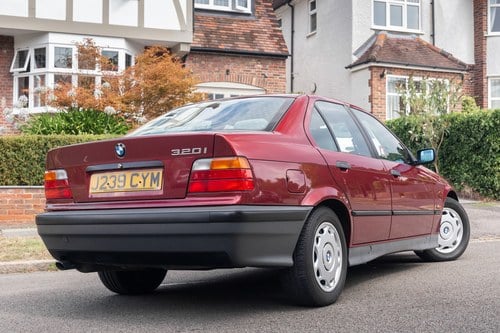 1991 BMW 320i (E36) Saloon zum Verkauf (Bild 19 von 147)