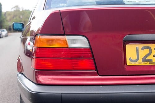 1991 BMW 320i (E36) Saloon zum Verkauf (Bild 96 von 147)