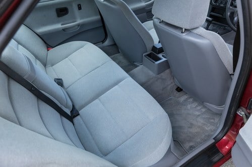 1991 BMW 320i (E36) Saloon zum Verkauf (Bild 58 von 147)