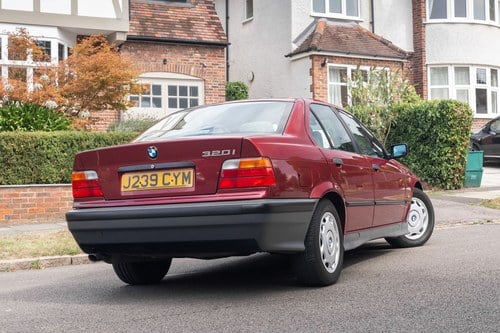 1991 BMW 320i (E36) Saloon zum Verkauf (Bild 18 von 147)