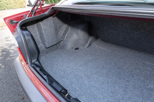 1991 BMW 320i (E36) Saloon zum Verkauf (Bild 64 von 147)