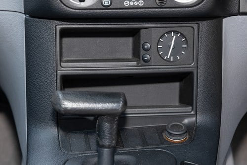 1991 BMW 320i (E36) Saloon zum Verkauf (Bild 46 von 147)