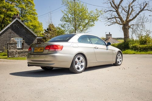 2007 BMW 320i SE (E93) à vendre (picture 11 of 107)