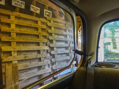 NO RESERVE 1980 BMW 323i E21 Te koop (foto 28 van 132)