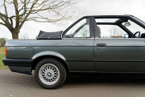1989 BMW 325i E30 Baur Cabriolet Manual For Sale (picture 147 of 199)