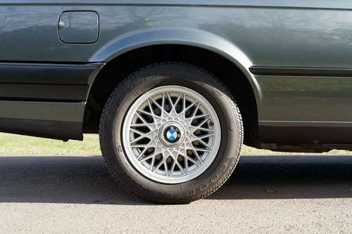 1989 BMW 325i E30 Baur Cabriolet Manual For Sale (picture 50 of 199)