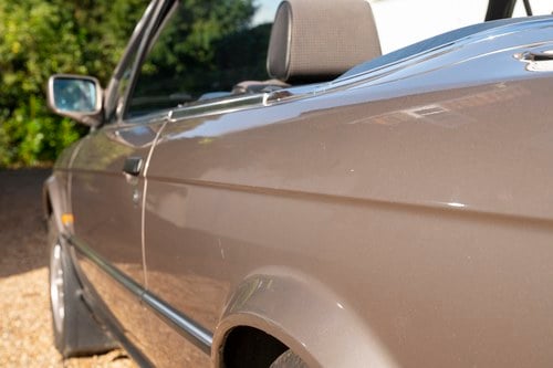 1987 BMW E30 325i convertible Te koop (foto 116 van 237)